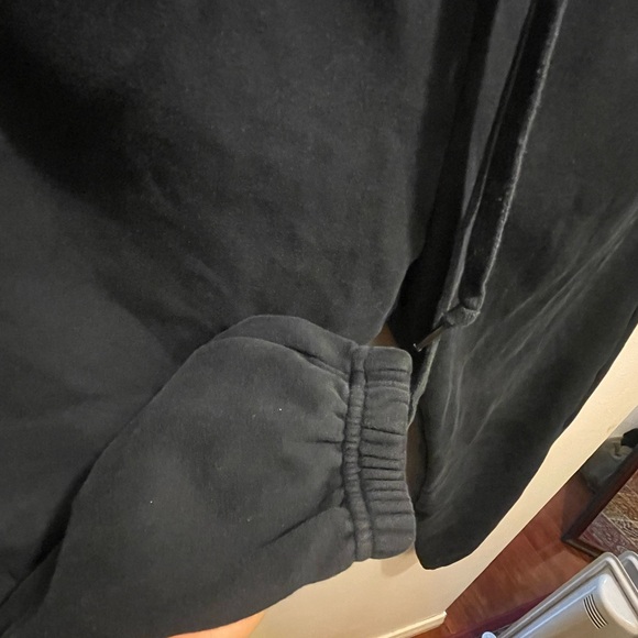 Fabletics Black Sweatpants - Picture 3 of 5